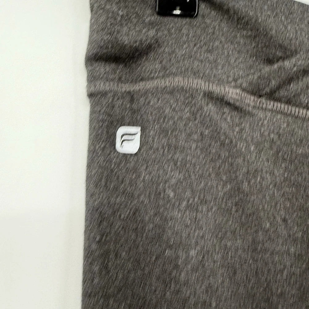 Fabletics Crop Capri‎ Leggings Athletic Women's Size M Grey
